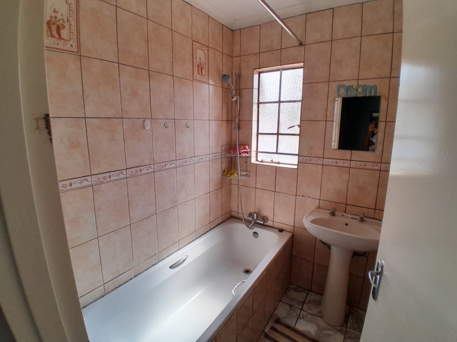 To Let 3 Bedroom Property for Rent in Kathu Northern Cape
